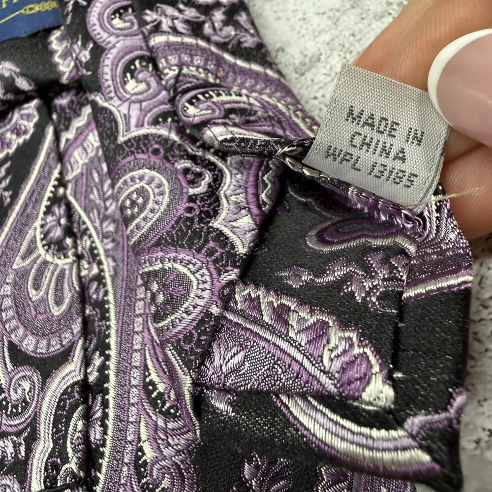 Joseph & Lyman Silk Tie Mens One Size Purple‎ Paisley Made In China Necktie